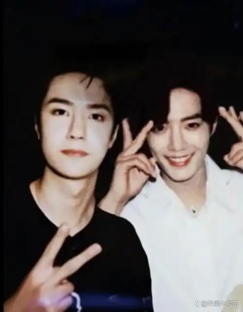 看似风光无限,实则战战兢兢,王一博肖战的酸楚,印证了黄渤的话