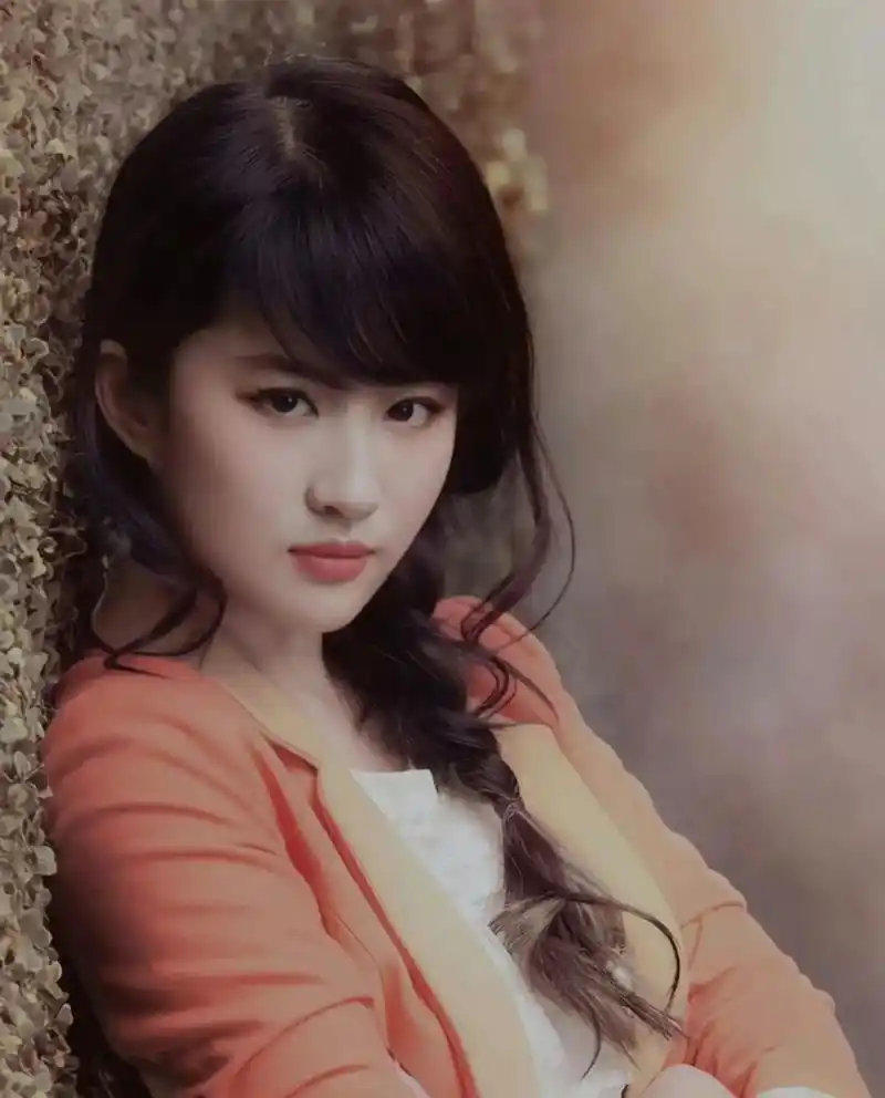 刘亦菲卓多姿代言时期的图片,有刘海的神仙姐姐.