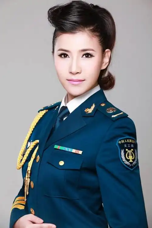 青年歌唱演员李欣忆 最美歌声用心歌唱