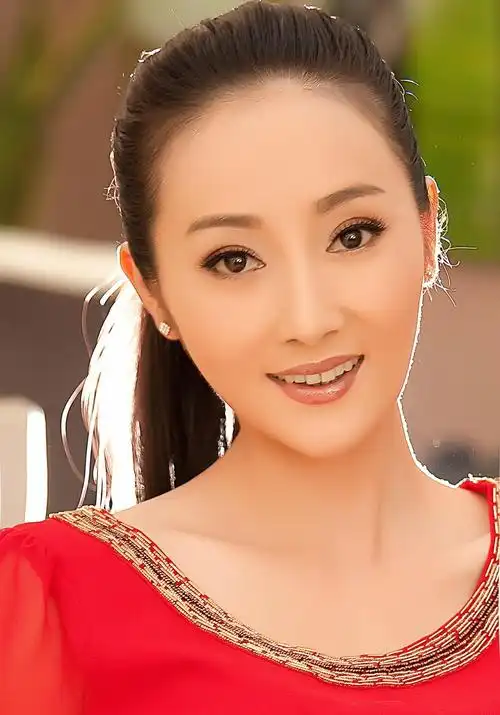 蒋林静(中国内地女演员)_尚可名片