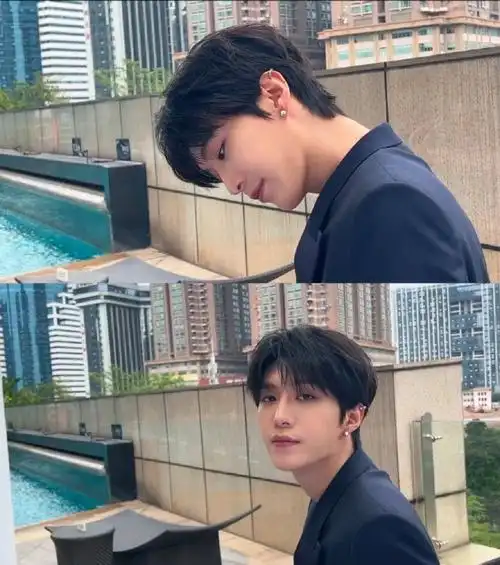 范丞丞的腹肌##范丞丞半裸做俯卧撑