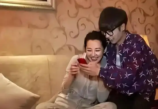 2014年,一档名为《花儿与少年》的综艺节目邀请了许晴作为嘉宾参与