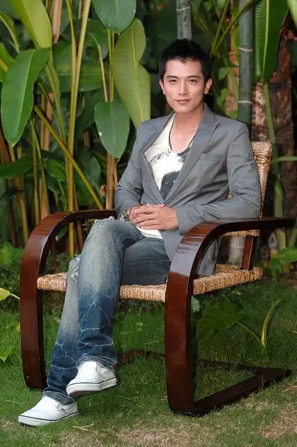 p>邱泽(roy chiu),1981年10月14日出生于台湾省台北市,中国台湾影视