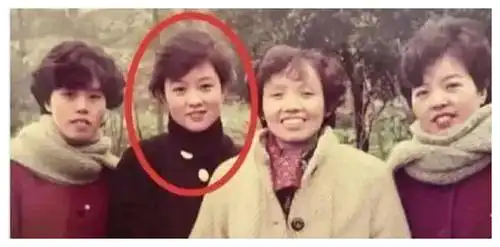 明星家人颜值有多高王一博妈妈直逼一线明星肖战父亲吸粉无数