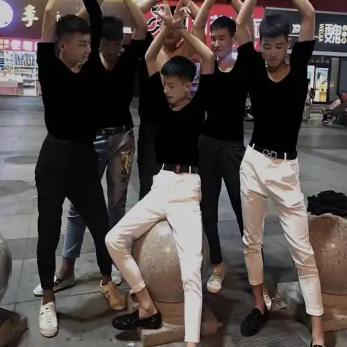 保罗官方旗舰低价捡漏黑武士裤子男社会精神小伙裤子痞帅小脚裤潮休闲