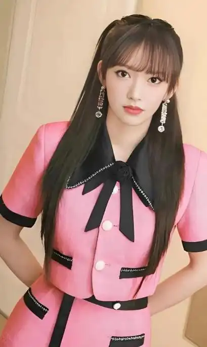 程潇,因身材丰满傲人被称"奶潇",碾压疯马秀lisa|韩国|范丞丞|周传雄