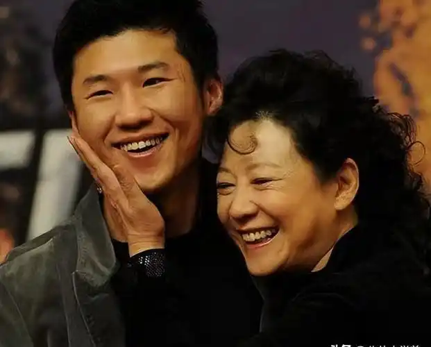 4位不打针不整容,自然老去却越老越美的女明星,每位都是影后级