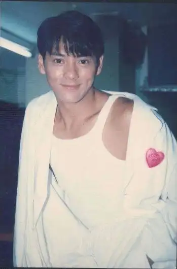 未婚生子的5位知名男星,各有各的故事,今最大者59岁,最小31岁_莫少聪