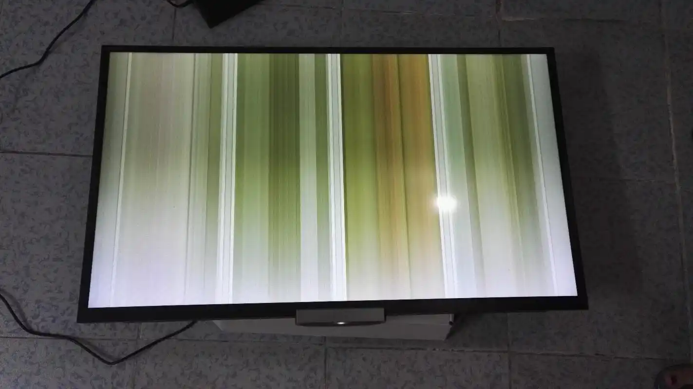 擅长:暂未定制 向ta提问私信ta  展开全部 看着像排线坏了,一般屏幕