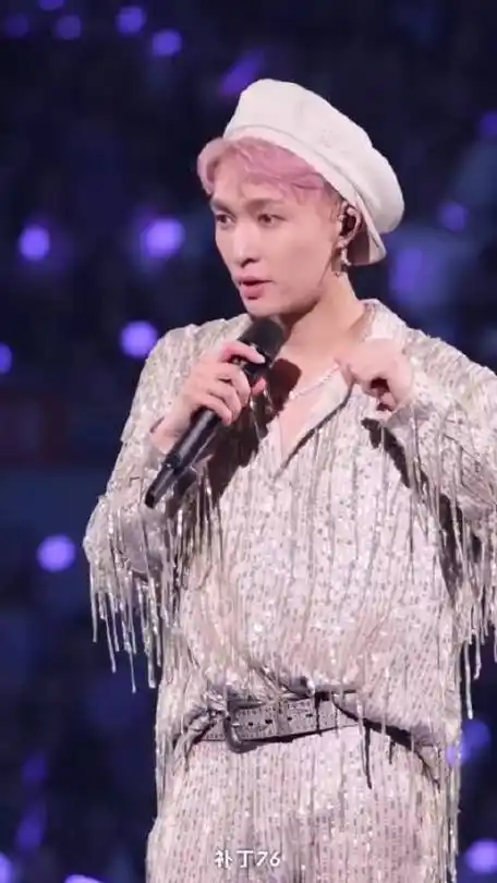 张艺兴鹿晗刘雨昕彩排照