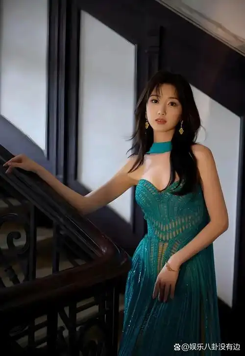 毛晓彤: 88年,身高163,体重不详.