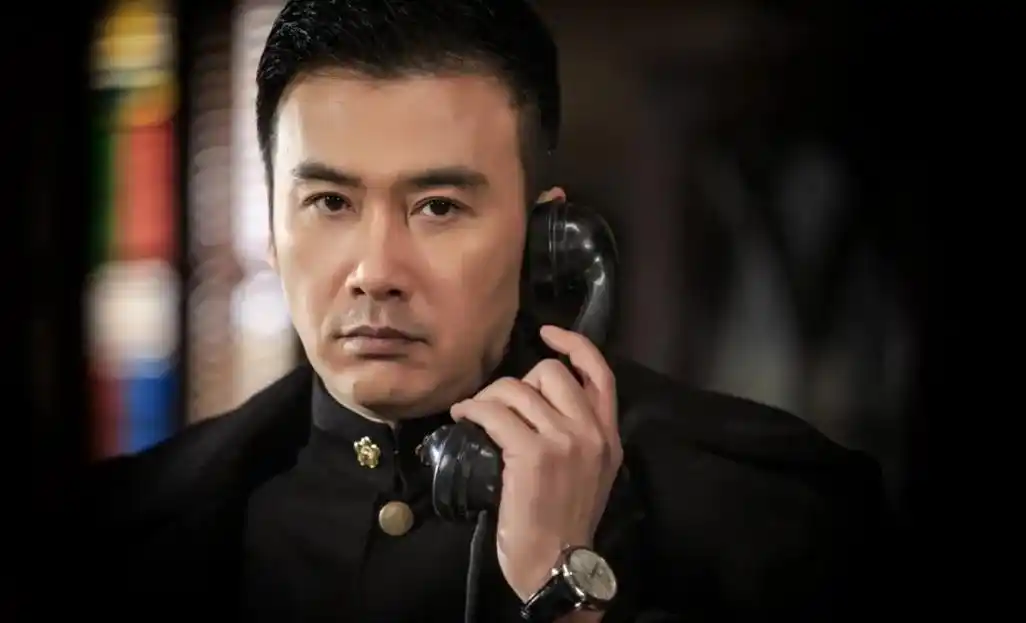 演过9部谍战电视剧有着"谍战教父"之称毕竟这一角色的扮演者柳云龙对