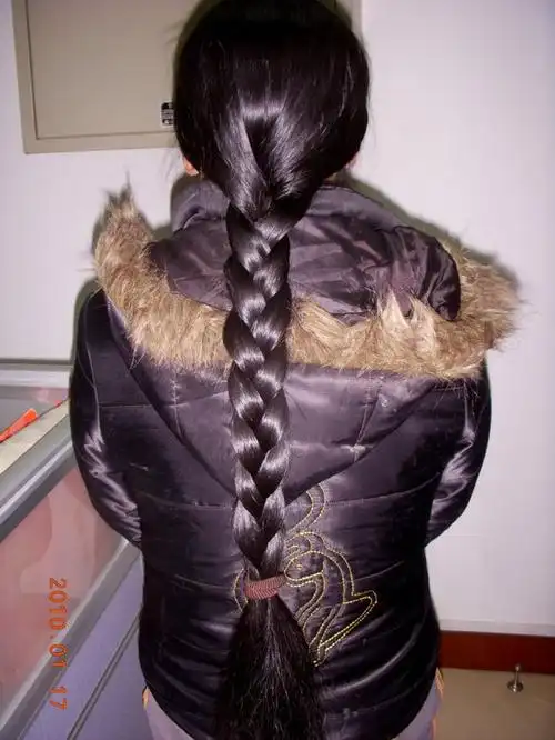 解决了,还她宝贵的时间,我也匆匆地照了几张照片,姑娘的头发是可爱的