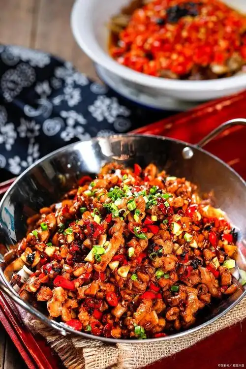 湖南这4道湘菜,堪称下饭界的"天花板",专治挑食!越吃越想吃