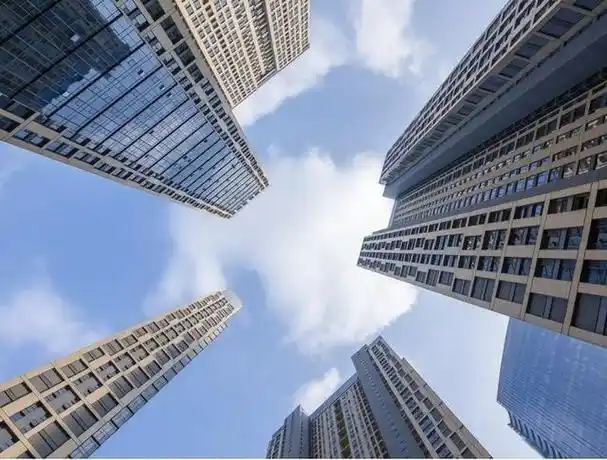 房地产业发出新一轮暴风雨来临的信号?能不能力挽狂澜?