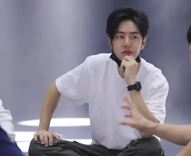 啊啊啊啊啊啊啊素颜修勾!#王一博