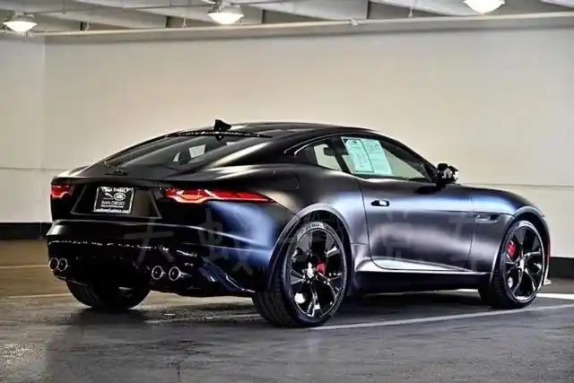 捷豹超级轿跑亮相,5.0升机械增压引擎,宽体车身 四排气,真霸气