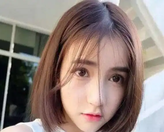 女生齐脖子短发直发图片_直发发型_西子美发网