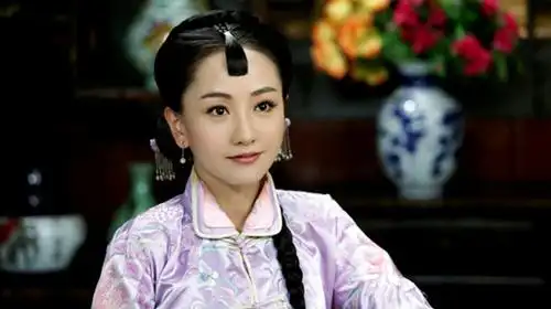 杨蓉在《情定三生》中饰演顾知夏