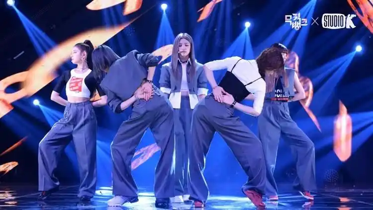 itzy舞蹈-现场版音乐wannabe女团跳舞超帅