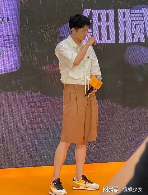 刘昊然现在有多胖?被认成瘦版杜海涛,脸部浮肿面露富态