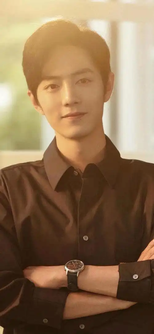 肖战一眼就惊艳的照片——肖战惊艳美图100张无水印横图-天晟网