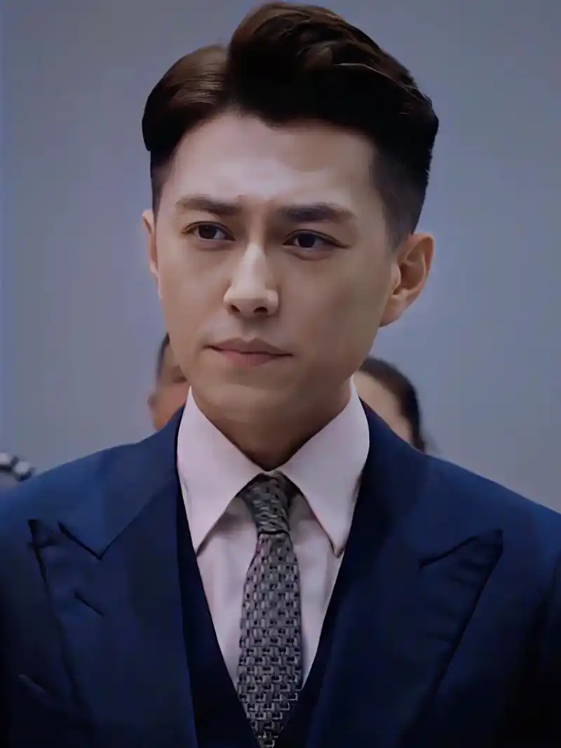 靳东的男演员 - 抖音