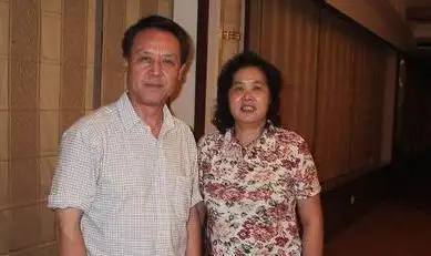 三度闯难关!80岁达式常:54年婚姻里,只有妻子相信我