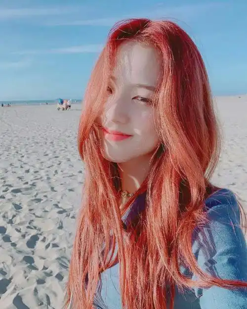 更新图片 9p回顾下那年今日的红发秀秀9190solo全款裸专【金智秀