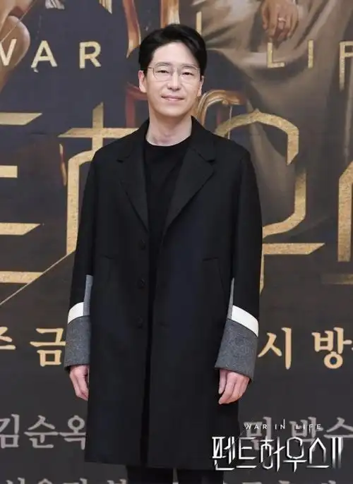 严基俊黄正音主演《七人的逃脱》