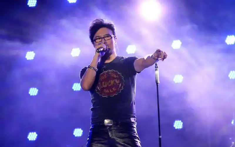 汪峰演唱会听什么?声嘶力竭的高音撕扯和车祸现场?