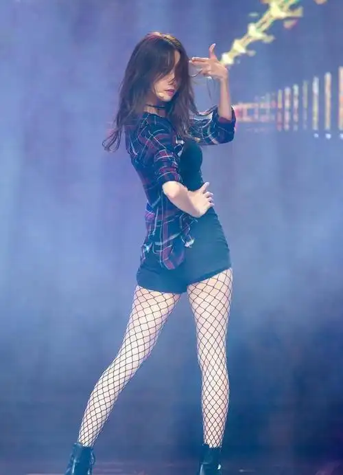 韩国第一"尤物"林允儿!眼勾魂腿迷人,可惜她是韩国人