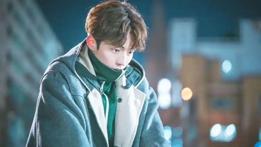 《举重妖精金福珠》南柱赫帅气剧照桌面壁纸