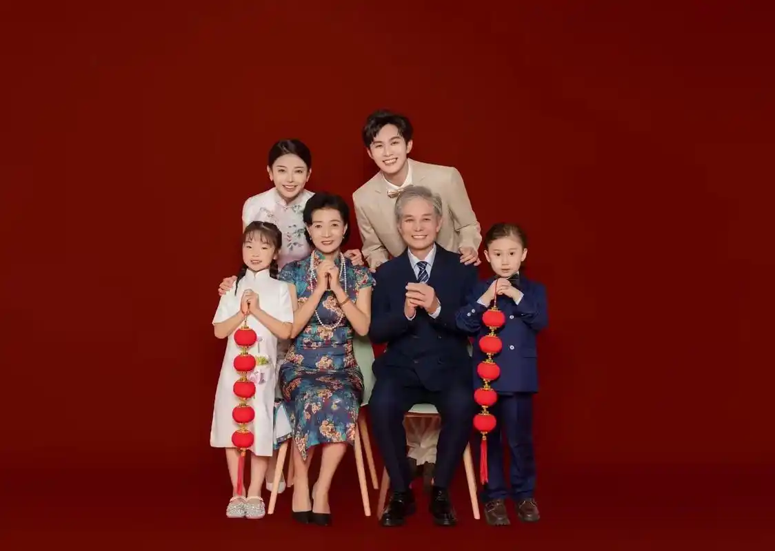 中式旗袍全家福