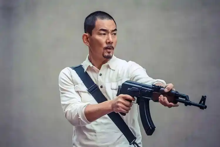 吴彦祖《除暴》的原型人物,"中国第一悍匪"张君到底有多狠?