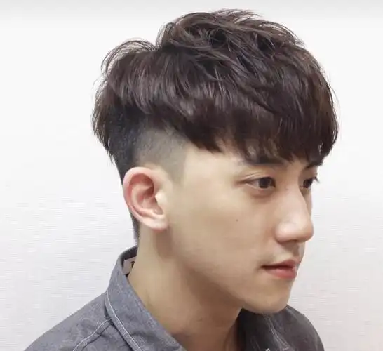 显脸小男士发型(脸大的男生的发型) - 医药经