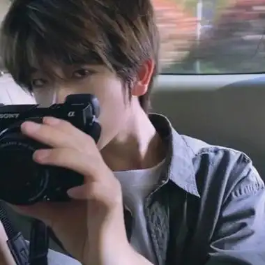 好看的帅哥侧面照片头像高清阳光图片