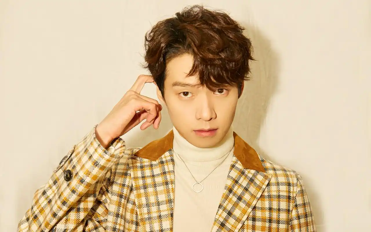 魏大勋时尚帅气写真图片壁纸高清大图预览1920×1200_大陆明星下载_美