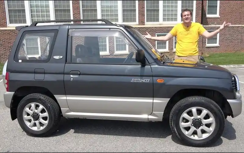 三菱帕杰罗迷你版是一款非常小而可爱的越野车