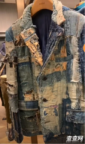 这破破烂烂的衣服,售价竟然要49000,有钱人真的会买这种衣服吗?