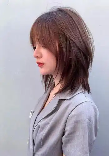 9月超级流行的"中高层次感发型"