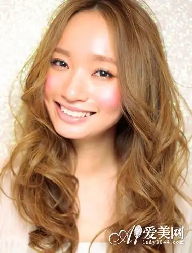 女生电发发型图片尽显妩媚性感