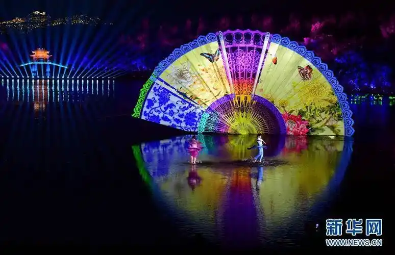 杭州西湖景区:《最忆是杭州》实景演出交响音乐会