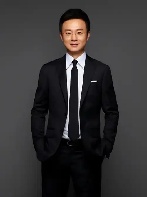 刚强出生年月,主持人刚强的年龄(央视名嘴刚强:娶二婚的春妮)