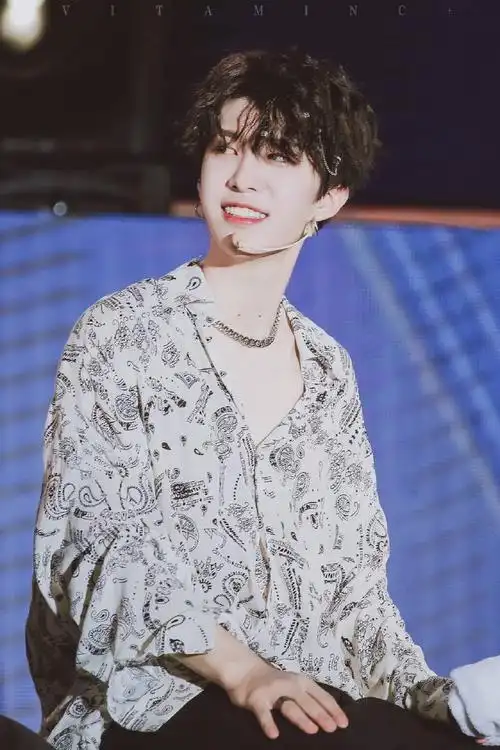 如玉山上行,光映照人——范丞丞笑容合集