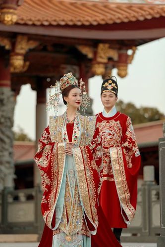 出租宋制汉服婚服结婚拖尾重工凤冠霞帔定制红色中式婚礼嫁衣租赁