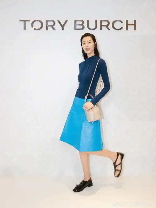 7月30日,@toryburch汤丽柏琦官方微博于南京德基广场精品店举办2024