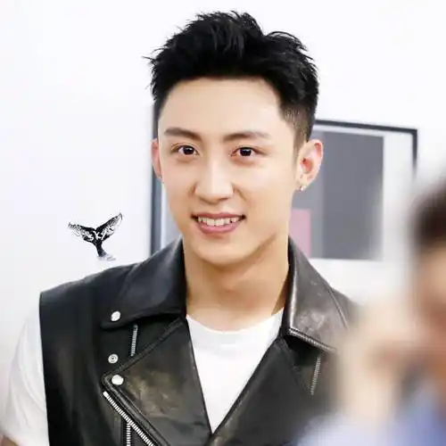 鲸鱼黄景瑜赞评论更多所有评论你也来说些什么吧