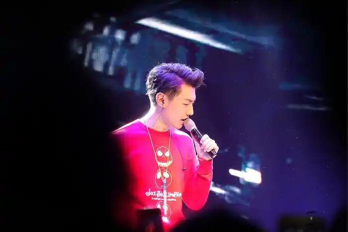 王青160310 北京多面demo生日会 cr: 王青青快乐最重要