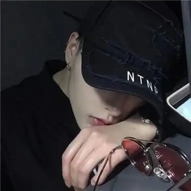 霸道超拽戴帽帅气男生头像2021你不在后我的生活黯淡无光